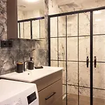 Apartamento Classy 2br Hideaway With Dazzling Panorama