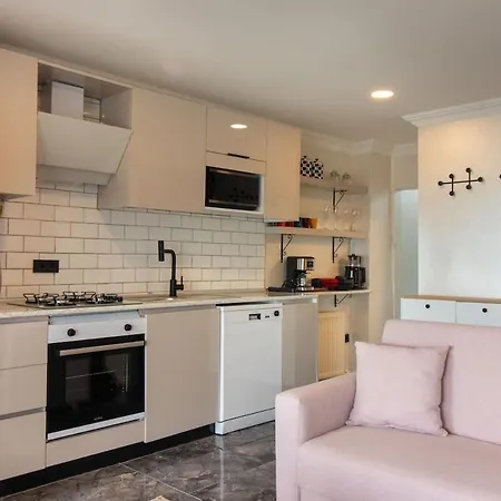 Classy 2br Hideaway With Dazzling Panorama Apartament *