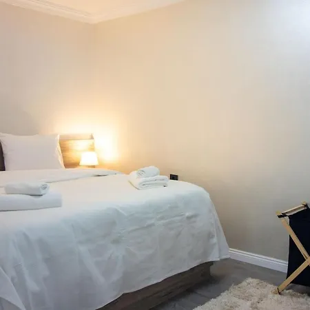 Luxurious & Elegant 2br W Stunning Views Istanbul