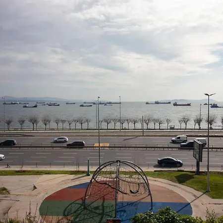 Classy 2br Hideaway With Dazzling Panorama *