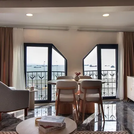 Luxurious & Elegant 2br W Stunning Views Istanbul
