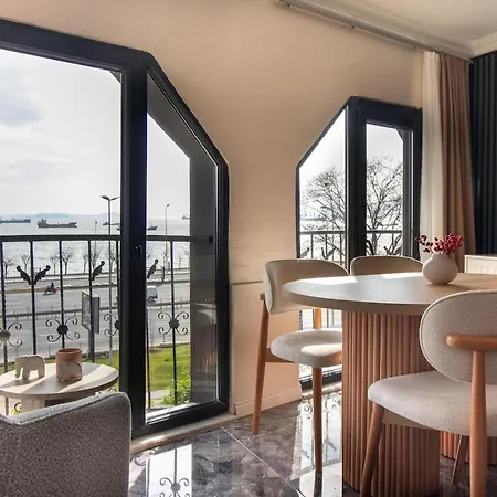 Classy 2br Hideaway With Dazzling Panorama Daire İstanbul