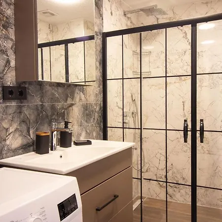 Daire Classy 2br Hideaway With Dazzling Panorama